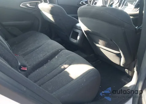 2015 Chrysler 200 Limited из США, поврежденный, VIN 1C3CCCAB8FN744693